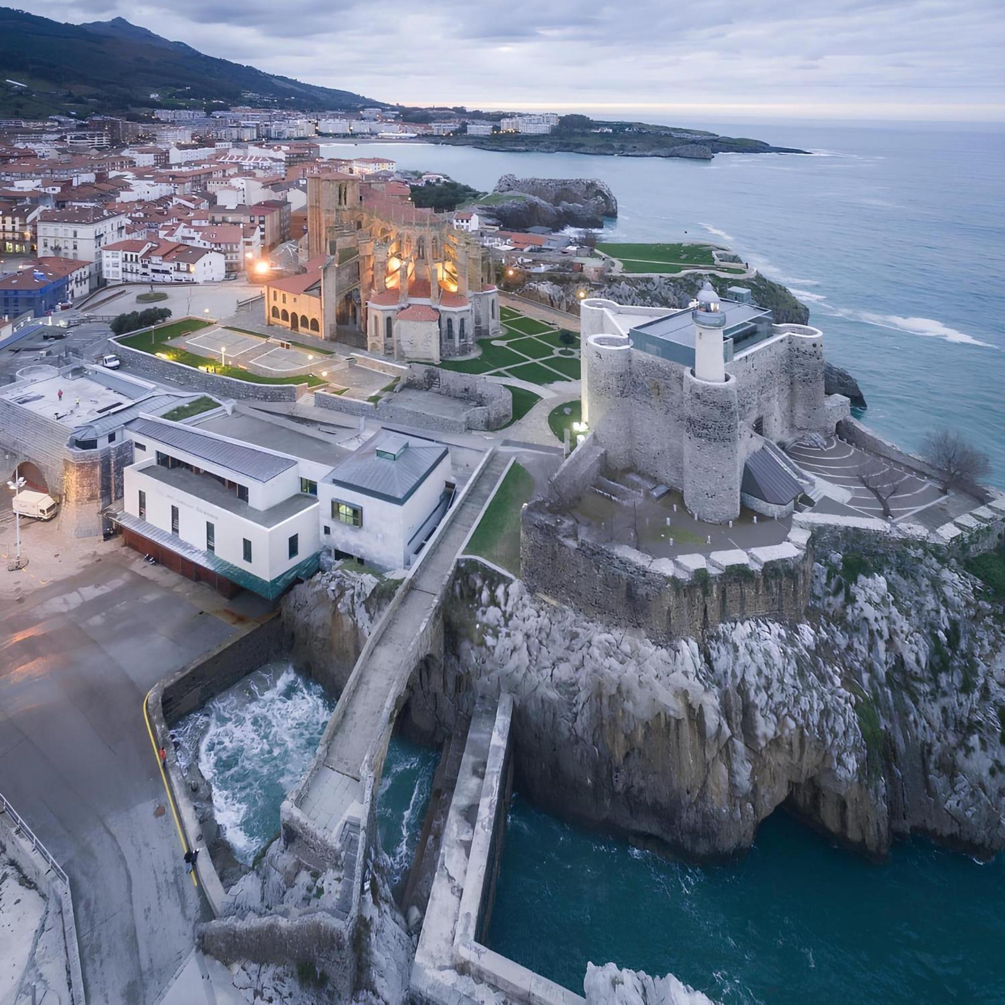 Paraiso Soleado: Piso Con Terraza, Piscina Y Garaje A 5 Min De Playa Apartment Castro Urdiales