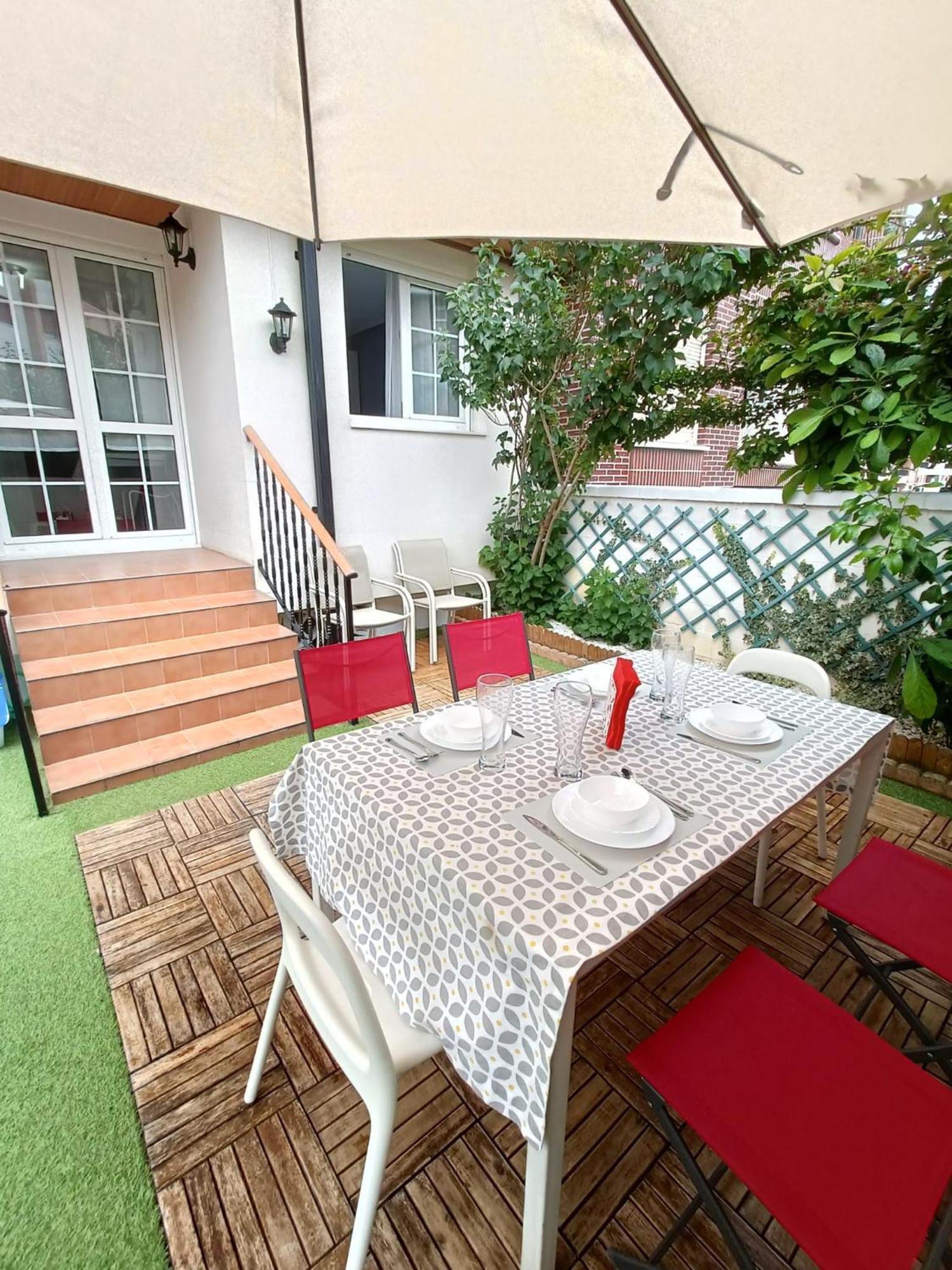 Apartamento Paraiso Soleado: Piso Con Terraza, Piscina Y Garaje A 5 Min De Playa Castro Urdiales